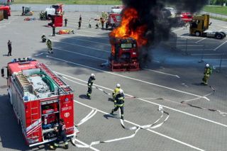 MAN wspiera strażaków