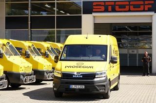Światowa premiera elektrycznego furgonu do transportu pieniędzy 